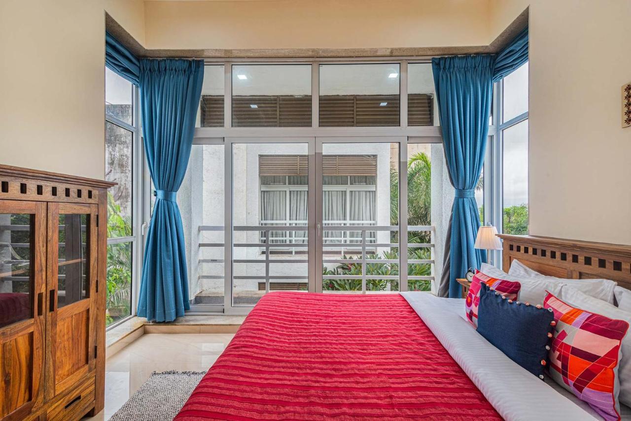 Sierra Skies By Stayvista - A Mountain-View Villa Featuring A Rooftop Swimming Pool, Jacuzzi, Turf, And A Gym For An Elevated Stay Лонавала Екстериор снимка